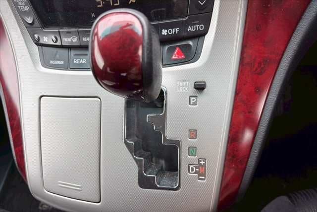 2009 Toyota Alphard JDM car for sale — photo 16 of 25