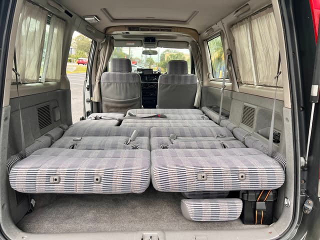 1998 Honda Stepwagon JDM car for sale — photo 22 of 25