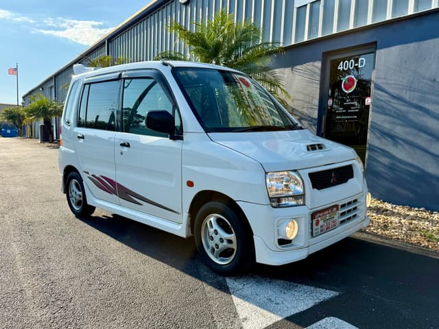 1998 Mitsubishi Toppo JDM car for sale — photo 12 of 20