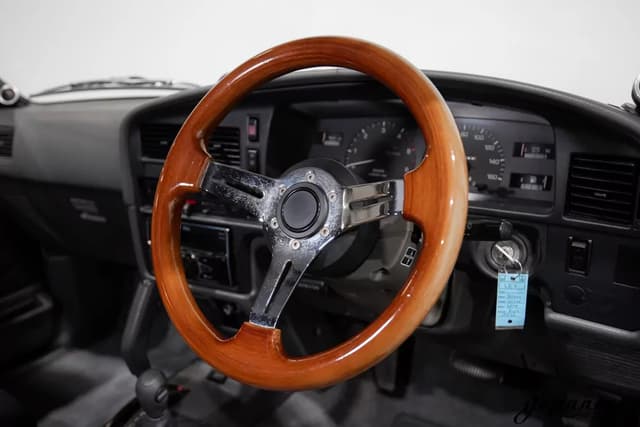 1995 Toyota Hilux Surf JDM car for sale — photo 12 of 25