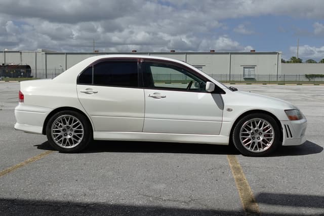 2001 Mitsubishi Lancer Evolution JDM car for sale — photo 4 of 15