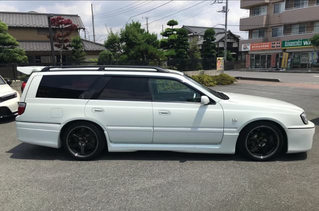 2001 Nissan Stagea JDM car for sale — photo 4 of 14
