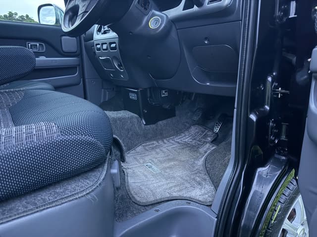 2001 Daihatsu Atrai JDM car for sale — photo 9 of 25