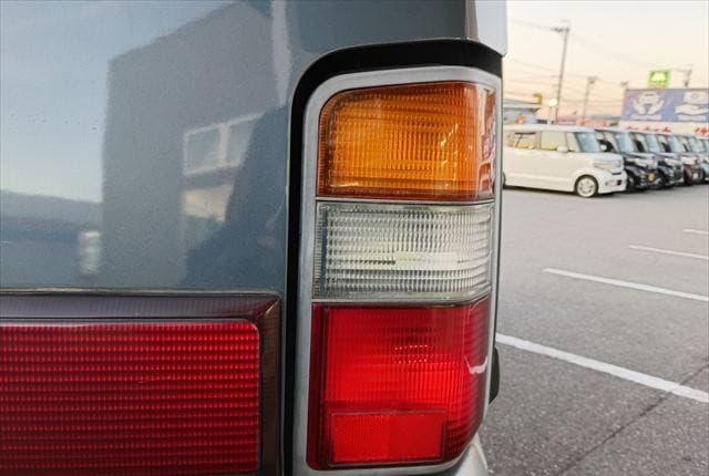 1993 Mitsubishi Delica JDM car for sale — photo 24 of 25