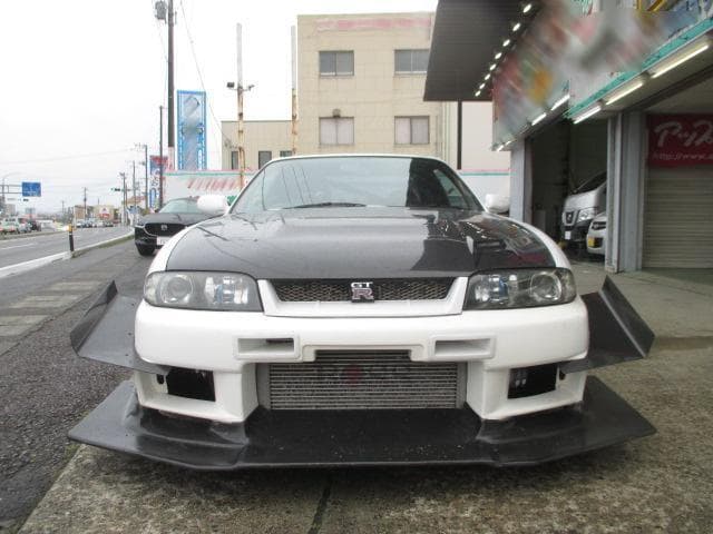 1997 Nissan Skyline JDM car for sale — photo 2 of 11