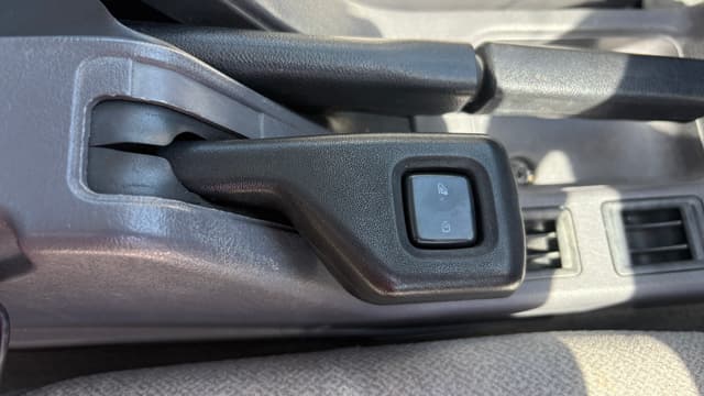 1998 Mitsubishi Minicab JDM car for sale — photo 17 of 25