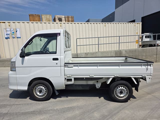 2006 Daihatsu Hijet JDM car for sale — photo 7 of 11