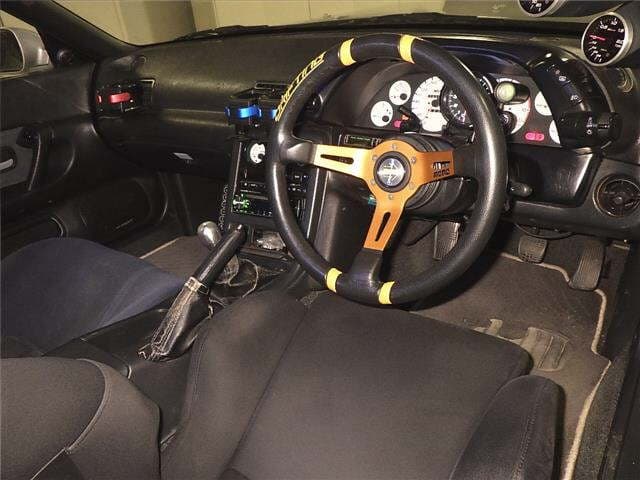 1992 Nissan Skyline JDM car for sale — photo 3 of 7