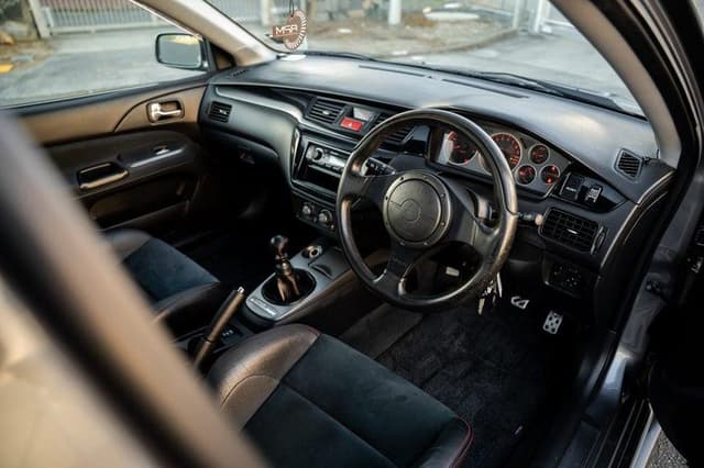 2006 Mitsubishi Lancer Evolution JDM car for sale — photo 19 of 20