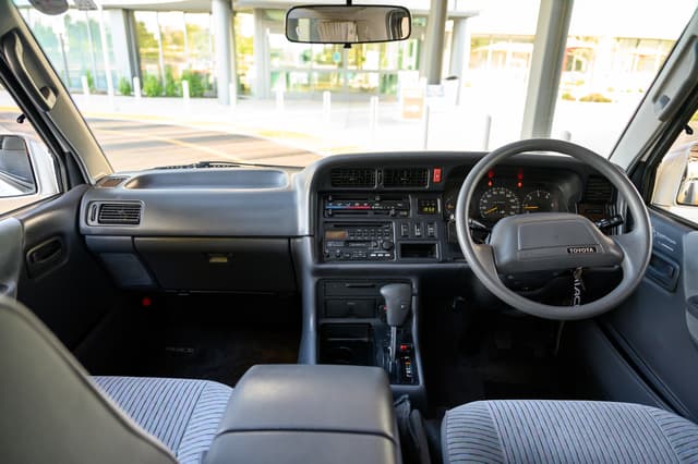 1994 Toyota HiAce JDM car for sale — photo 11 of 24