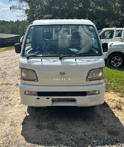 2001 Daihatsu Hijet JDM car for sale — photo 2 of 17