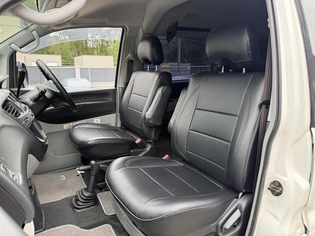 2004 Mitsubishi Delica JDM car for sale — photo 10 of 17