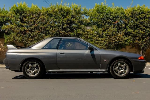 1991 Nissan Skyline JDM car for sale — photo 13 of 25