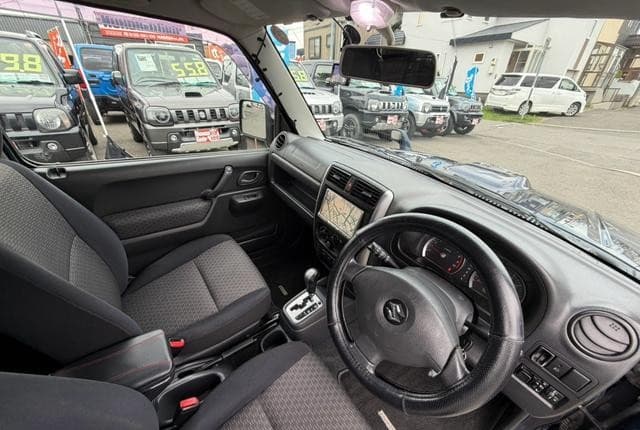 2010 Suzuki Jimny JDM car for sale — photo 3 of 25