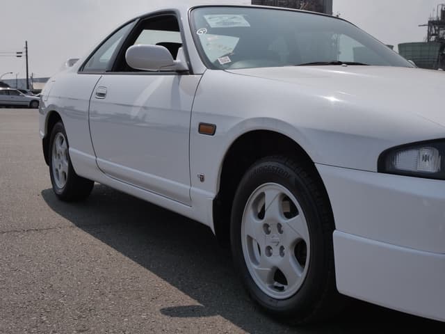 1996 Nissan Skyline JDM car for sale — photo 5 of 25