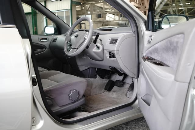 2001 Toyota Prius JDM car for sale — photo 17 of 25