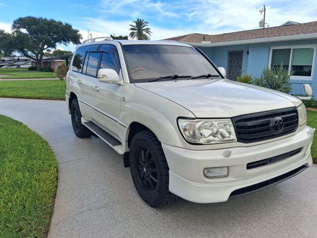 1998 Toyota Land Cruiser JDM car for sale — photo 2 of 10