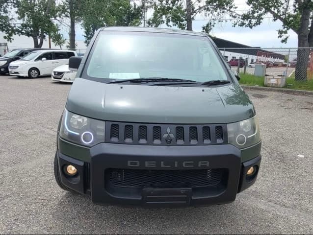 2007 Mitsubishi Delica JDM car for sale — photo 4 of 12