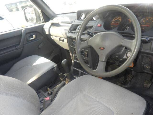 1992 Mitsubishi Pajero JDM car for sale — photo 3 of 8