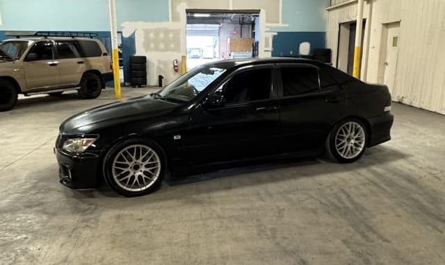 2000 Toyota Altezza JDM car for sale — photo 18 of 25