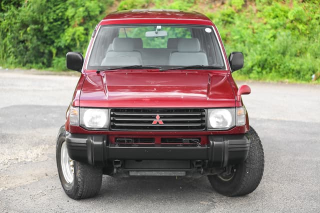 1993 Mitsubishi Pajero JDM car for sale — photo 24 of 25