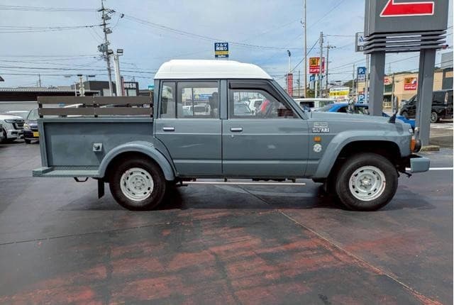 1996 Nissan Safari JDM car for sale — photo 4 of 25