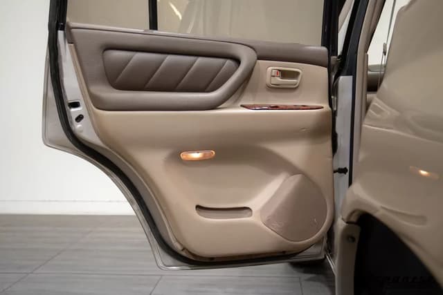 2000 Toyota Land Cruiser JDM car for sale — photo 21 of 25