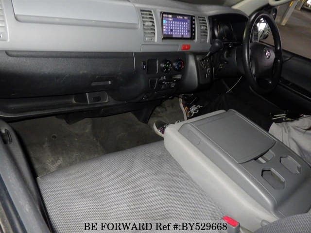 2009 Toyota HiAce JDM car for sale — photo 3 of 6