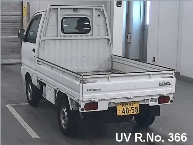 1996 Mitsubishi Minicab JDM car for sale — photo 3 of 6