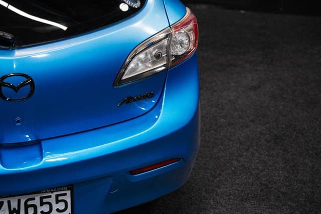 2009 Mazda Axela JDM car for sale — photo 8 of 20