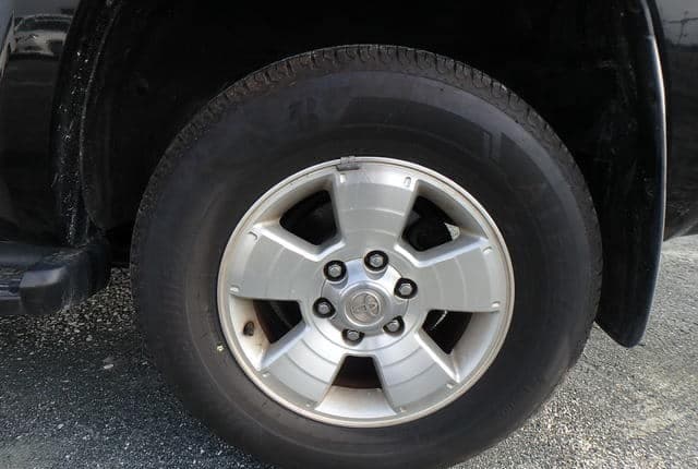 2007 Toyota Hilux Surf JDM car for sale — photo 10 of 56