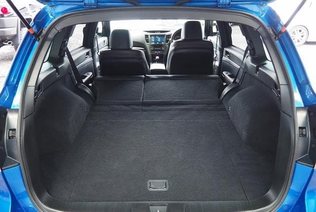 2010 Subaru Legacy JDM car for sale — photo 12 of 25