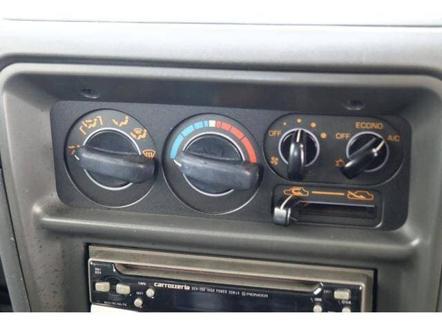 1992 Mitsubishi Pajero JDM car for sale — photo 8 of 17
