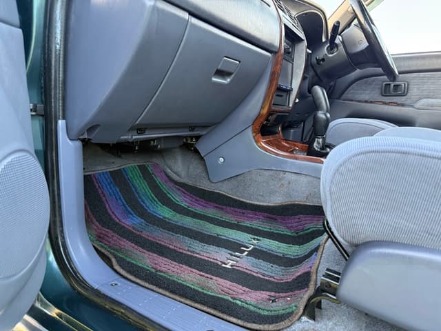 1996 Toyota Hilux Surf JDM car for sale — photo 23 of 47