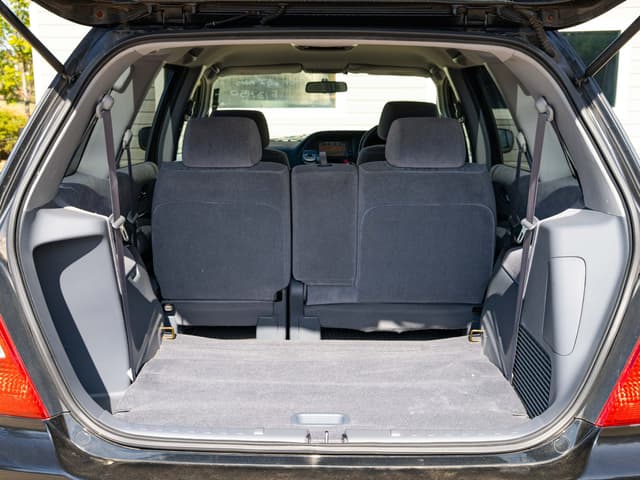 2001 Honda Odyssey JDM car for sale — photo 13 of 14