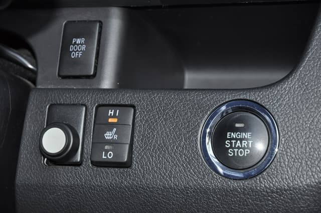 2010 Toyota Voxy JDM car for sale — photo 25 of 25