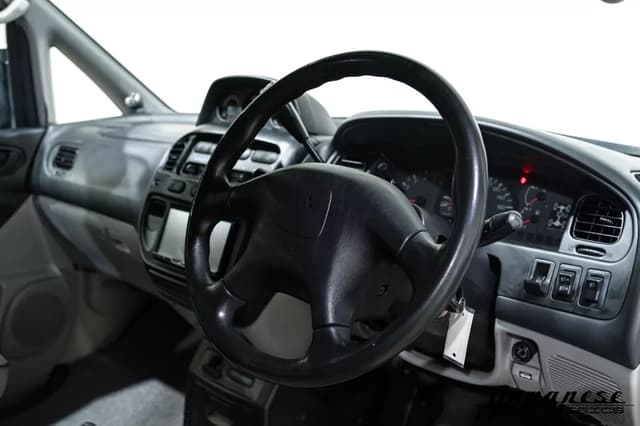 1999 Mitsubishi Delica JDM car for sale — photo 13 of 25