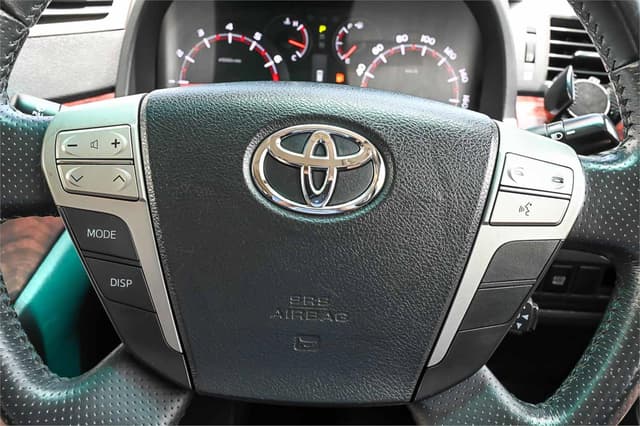 2012 Toyota Vellfire JDM car for sale — photo 19 of 24