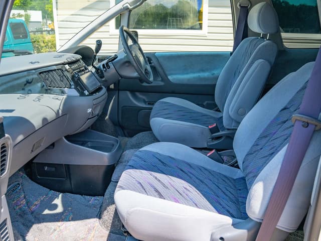 1999 Toyota Estima JDM car for sale — photo 12 of 15