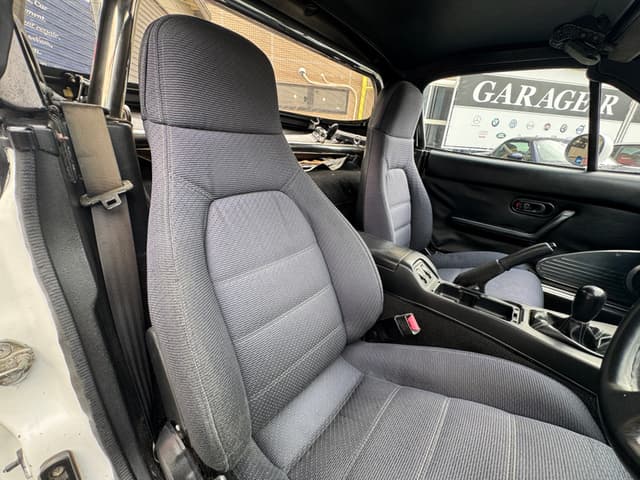 1992 Mazda Roadster (Eunos Roadster / MX-5) JDM car for sale — photo 21 of 25