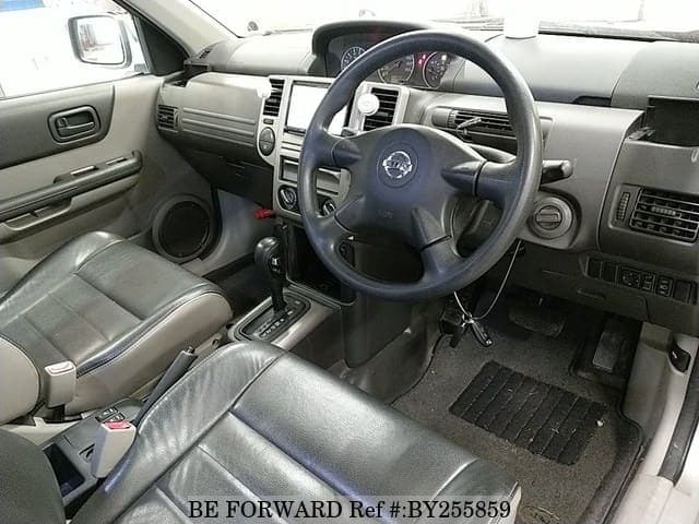 2006 Nissan X Trail JDM car for sale — photo 3 of 6