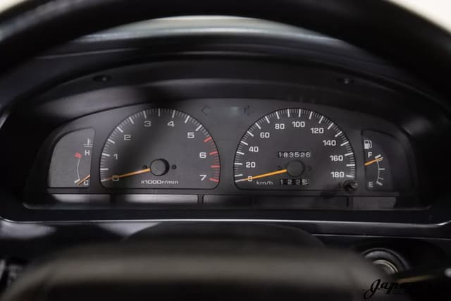 1997 Toyota Hilux Surf JDM car for sale — photo 15 of 25