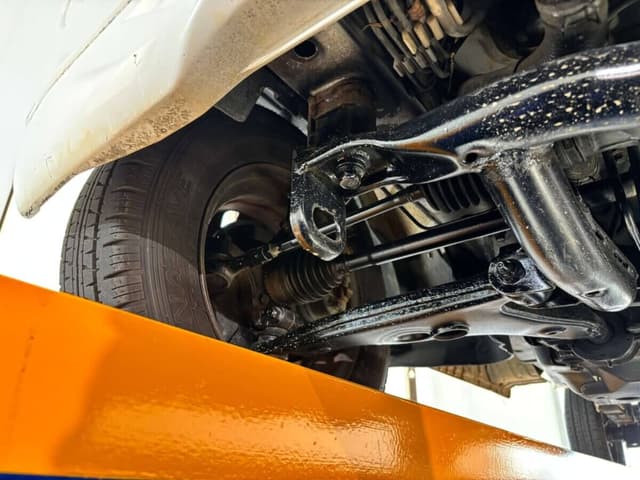 2005 Mitsubishi Minicab JDM car for sale — photo 18 of 25