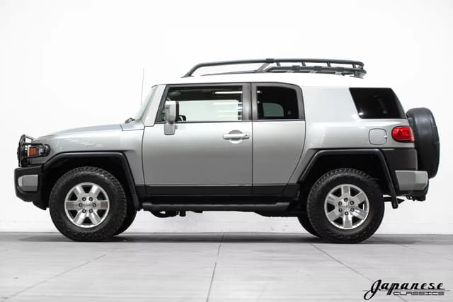 2010 Toyota Fj Cruiser JDM car for sale — photo 4 of 25
