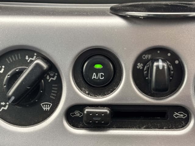 2001 Daihatsu Atrai JDM car for sale — photo 16 of 25