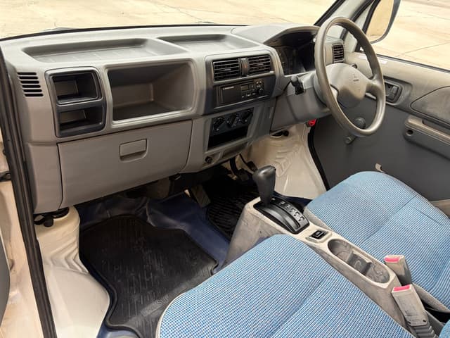 1999 Mitsubishi Minicab JDM car for sale — photo 14 of 18