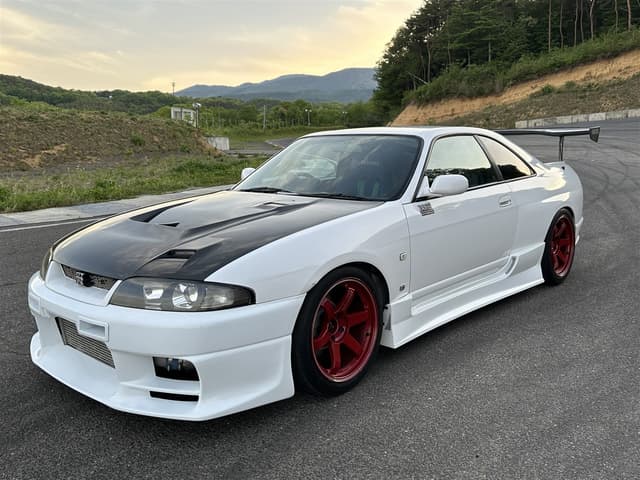 1997 Nissan Skyline JDM car for sale — photo 3 of 10