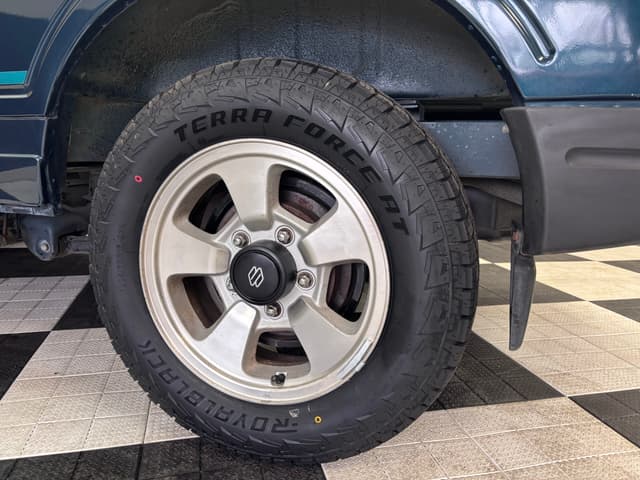 1996 Suzuki Jimny JDM car for sale — photo 10 of 23