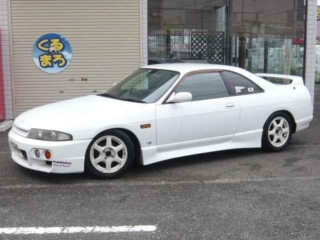 1997 Nissan Skyline JDM car for sale — photo 4 of 25