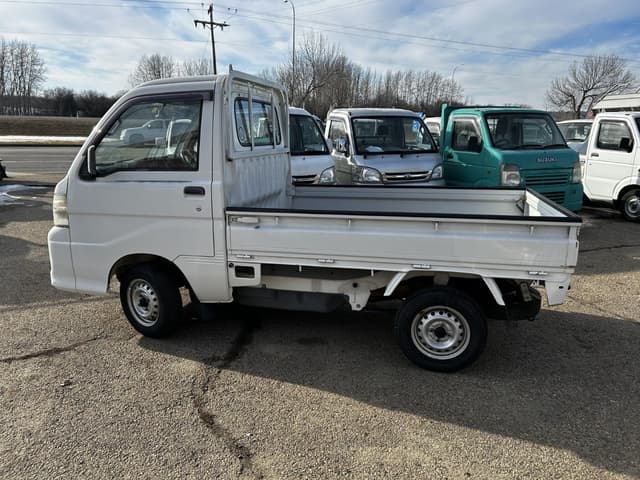 2006 Daihatsu Hijet JDM car for sale — photo 2 of 7